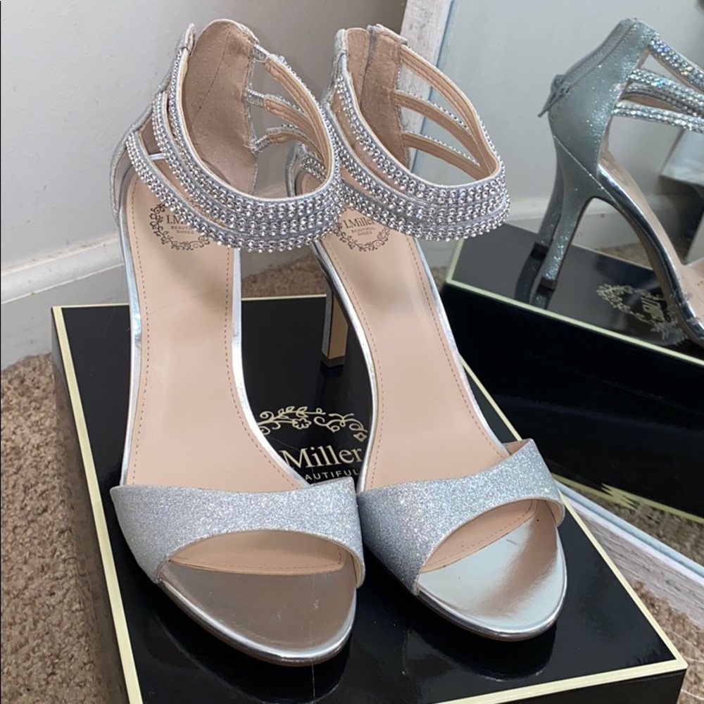 Silver sparkly dress shoes